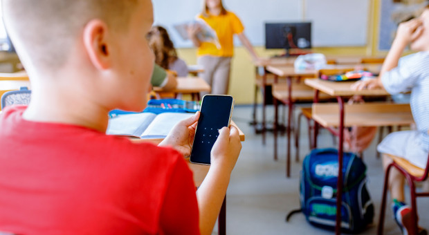 Smartfony zakazane. Dopiero teraz szkoły będą miały problem