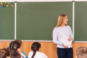 Plaga wakatów w szkołach. Dyrektorzy złożyli 49 tys. wniosków o nauczyciela bez kwalifikacji