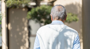 Seniorzy poza systemem zostawieni sami sobie. NIK: gminy się nimi nie zajmują