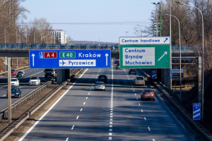 Droga do lotniska będzie dwujezdniowa. Ruszy rozbudowa kluczowej trasy