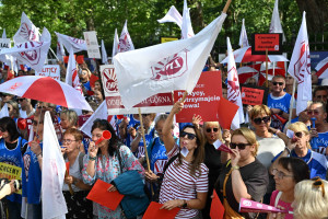 Nauczyciele mają już dość. Żądają od Donalda Tuska pilnej reakcji