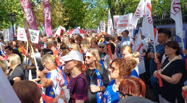 Kolejny protest nauczycieli wisi na włosku. Tym razem chodzi o wyjazdy na wycieczki