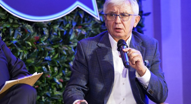 Samorządy nie wiedzą, ile dostaną na szkoły. "Pogłębia się przekonanie, że jesteśmy robieni w konia"