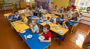 Dieta planetarna zmienia szkolne stołówki. Szkoły nie muszą gotować same