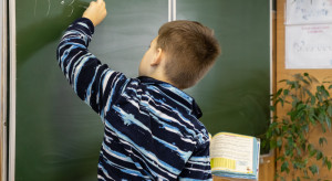 Luka w finansowaniu oświaty sięga miliardów. Samorządy płacą z własnej kieszeni