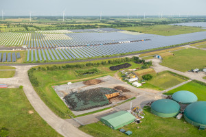 400 mln zł na energię dla wsi. Dotacje na fotowoltaikę, wiatr i biogazownie