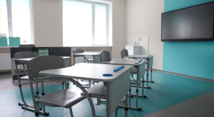 Nauczyciele i wykładowcy wciąż poszukiwani. Tysiące ofert pracy w edukacji