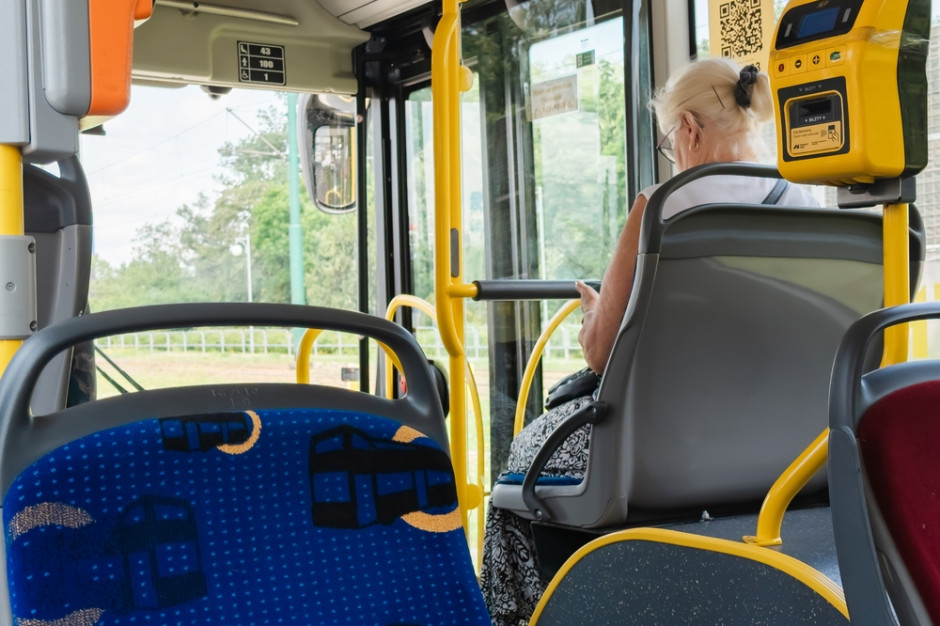 Darmowe autobusy już na stałe. Pasażerowie muszą tylko wyrobić kartę