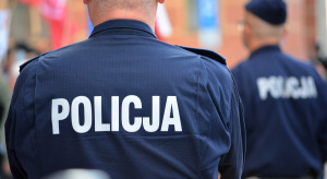 Po atakach policja skontrolowała tysiące szkół. Zatrzymano 76 osób