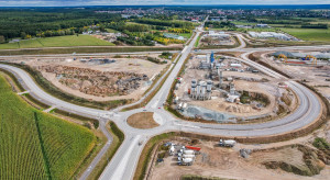 Budowa kluczowej trasy postępuje, ale tempo jest za wolne. Zostało jeszcze 400 km