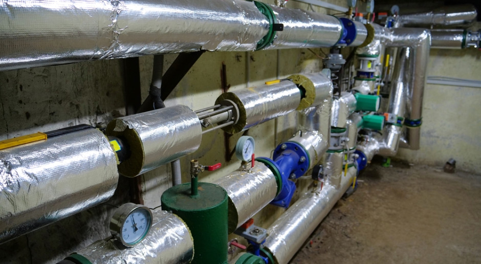 Fundacja Wspólna Energia przeanalizowała w jakim stopniu zamówiona dla budynków wielorodzinnych moc cieplna jest dostosowana do ich potrzeb Fot. Harmony video production / Shutterstock